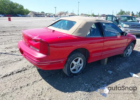 1994 Oldsmobile Cutlass Supreme from USA, damaged, VIN 1G3WT35X5RD302124